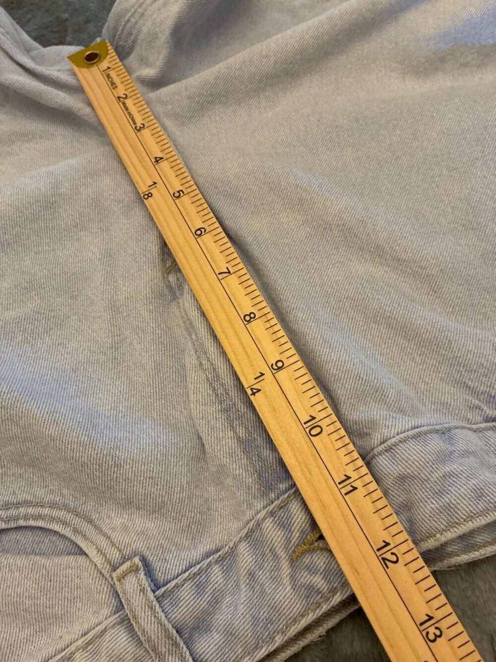 Urban Bliss Denim Shorts Womens Size 12 Light Wash Blue Jean Shorts Mid Rise - Picture 6 of 8